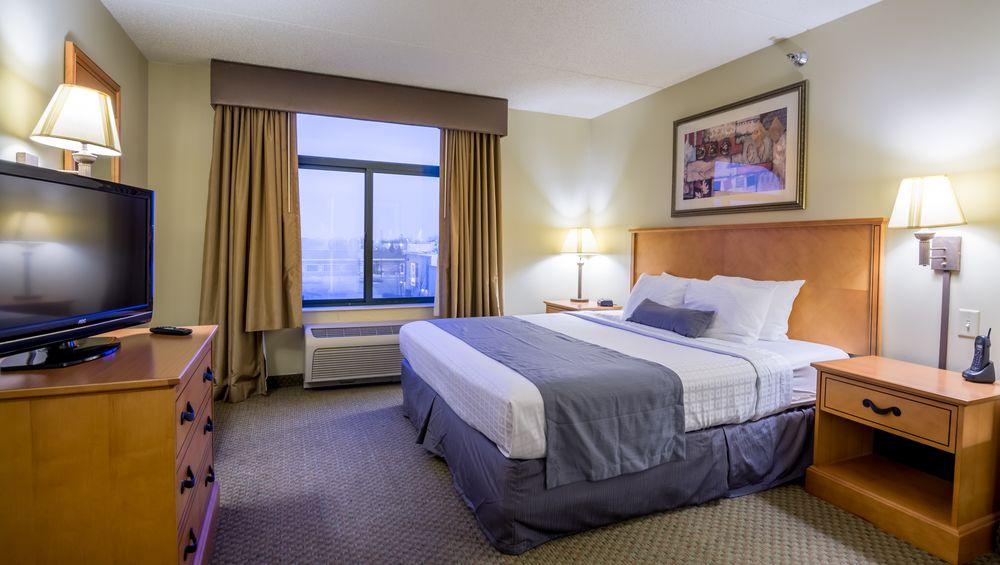 Wingate By Wyndham Coon Rapids Hotel Bagian luar foto