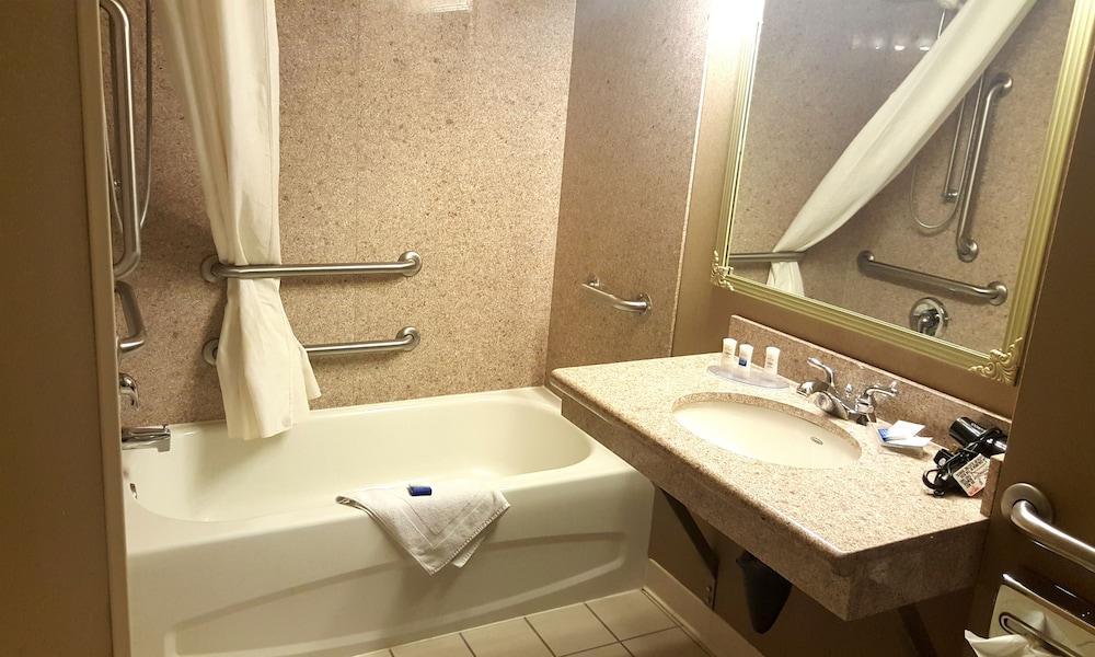 Wingate By Wyndham Coon Rapids Hotel Bagian luar foto