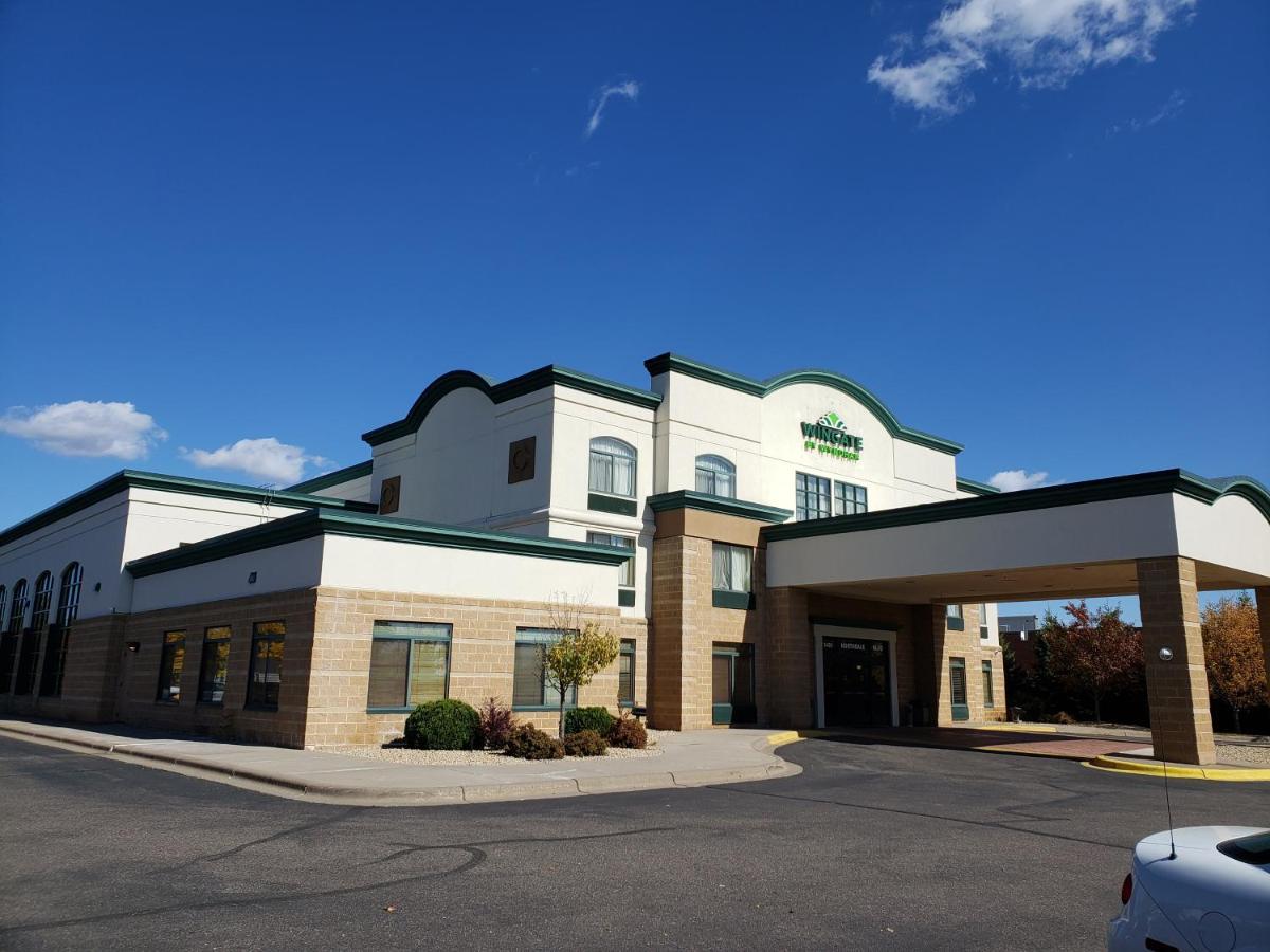 Wingate By Wyndham Coon Rapids Hotel Bagian luar foto