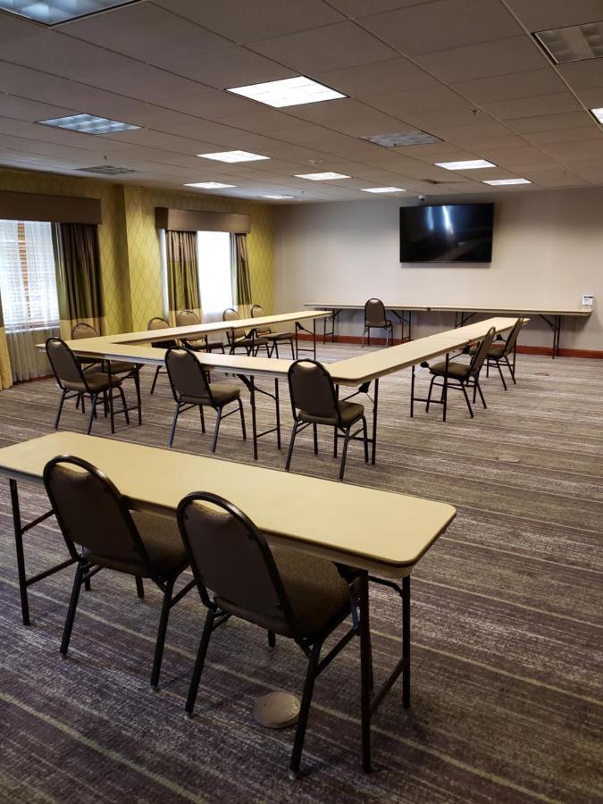 Wingate By Wyndham Coon Rapids Hotel Bagian luar foto
