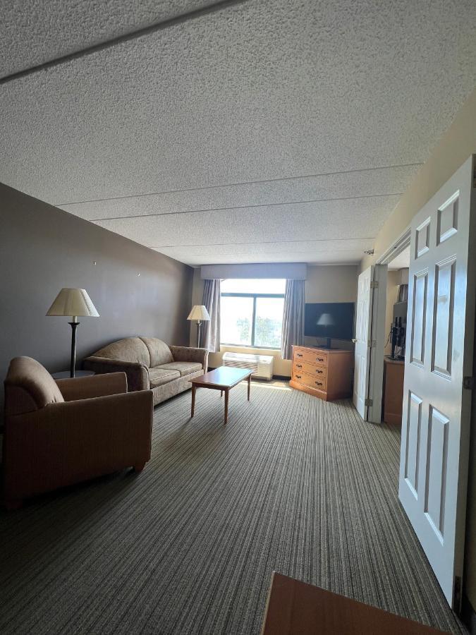 Wingate By Wyndham Coon Rapids Hotel Bagian luar foto