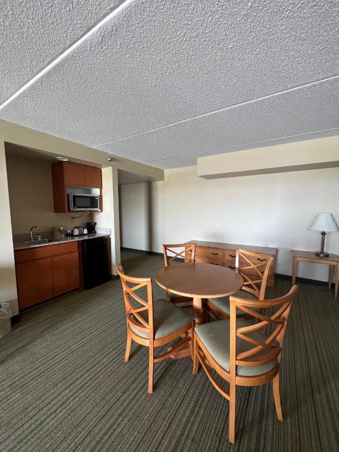 Wingate By Wyndham Coon Rapids Hotel Bagian luar foto