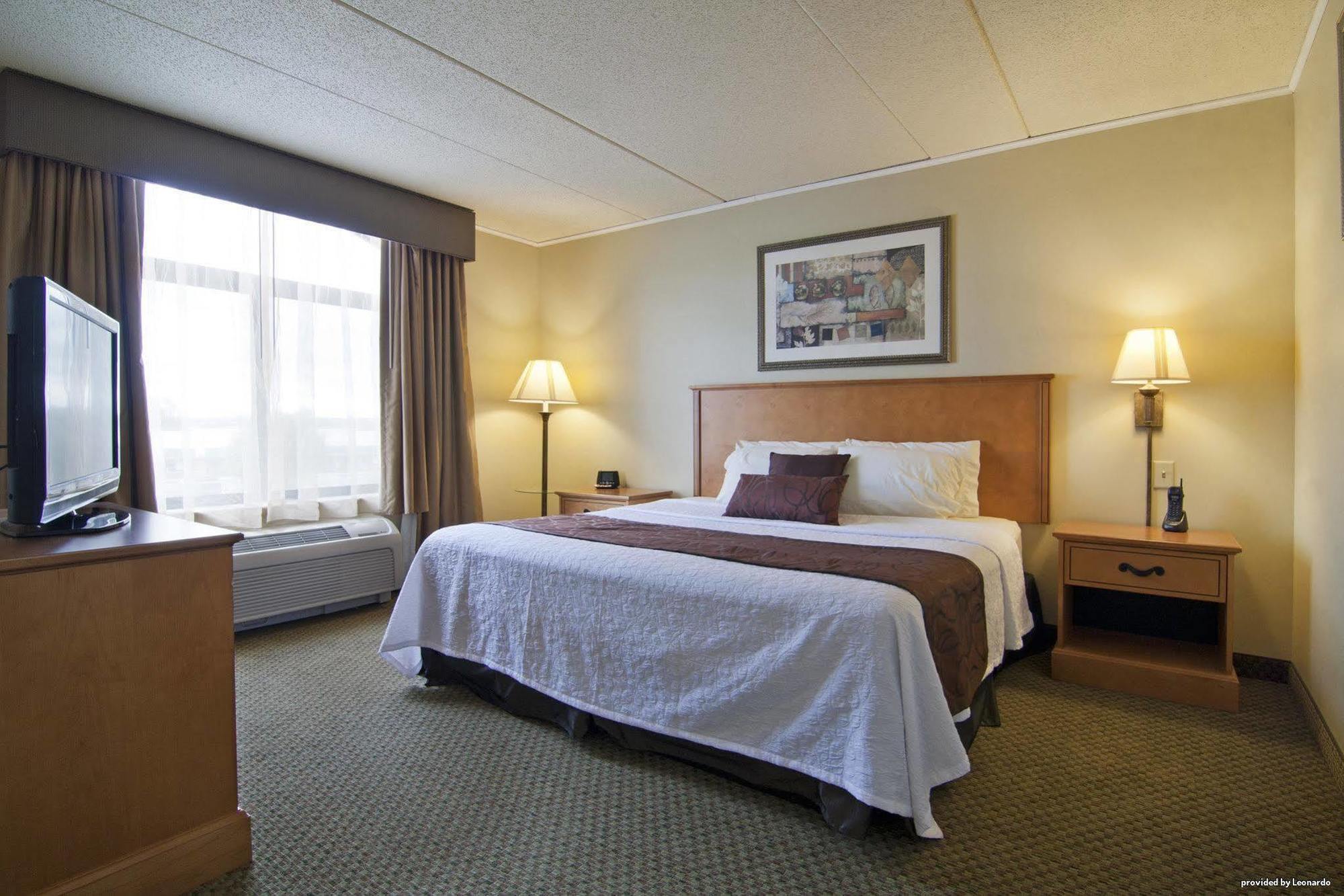 Wingate By Wyndham Coon Rapids Hotel Bagian luar foto