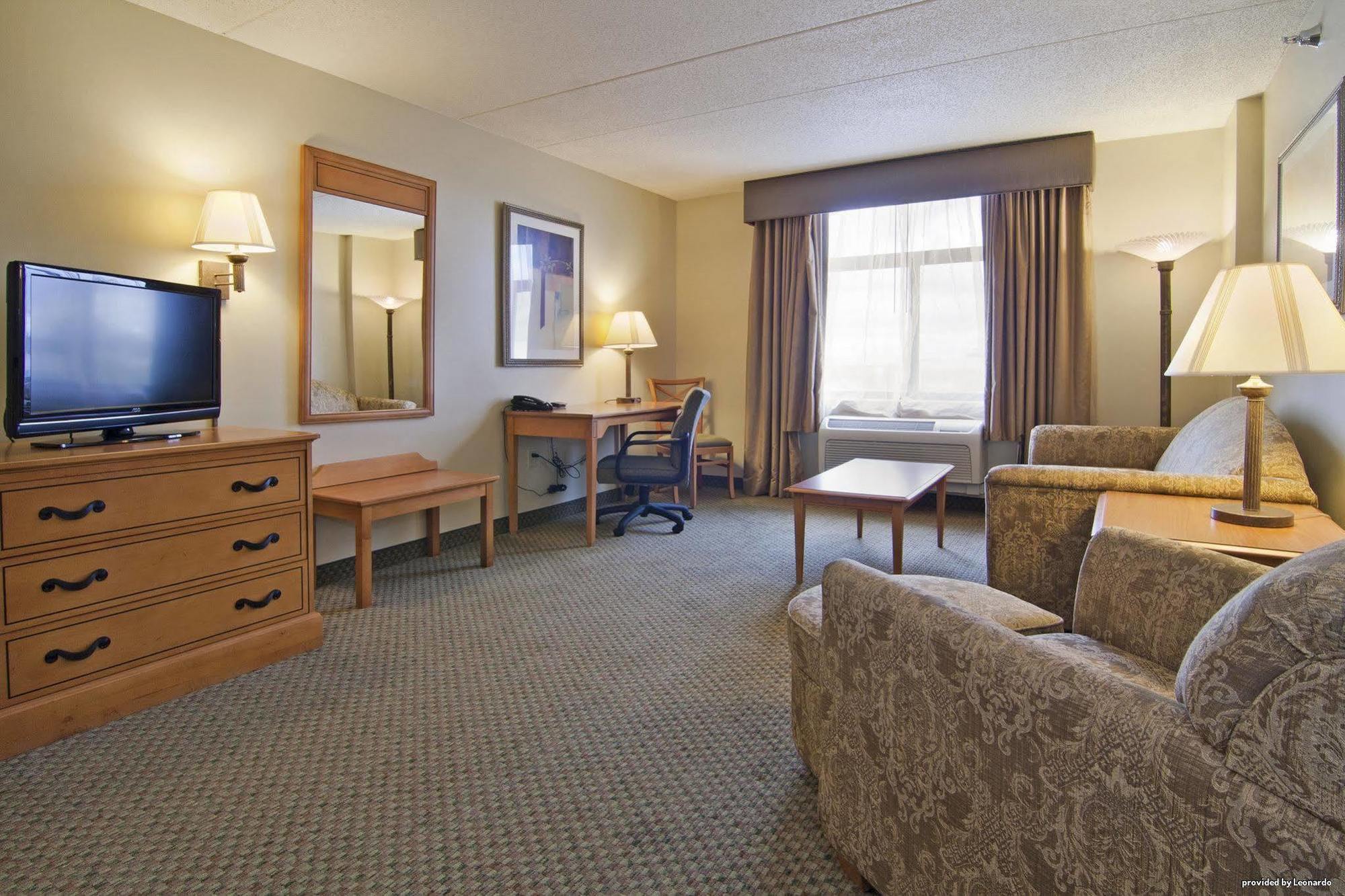 Wingate By Wyndham Coon Rapids Hotel Bagian luar foto