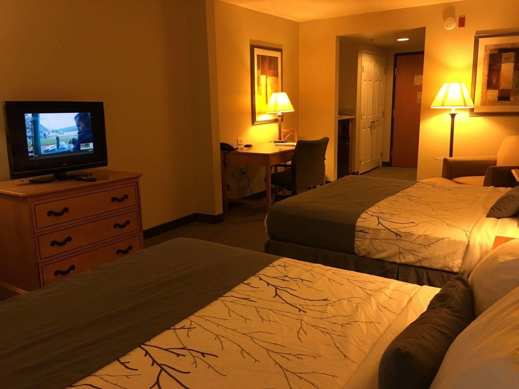 Wingate By Wyndham Coon Rapids Hotel Bagian luar foto