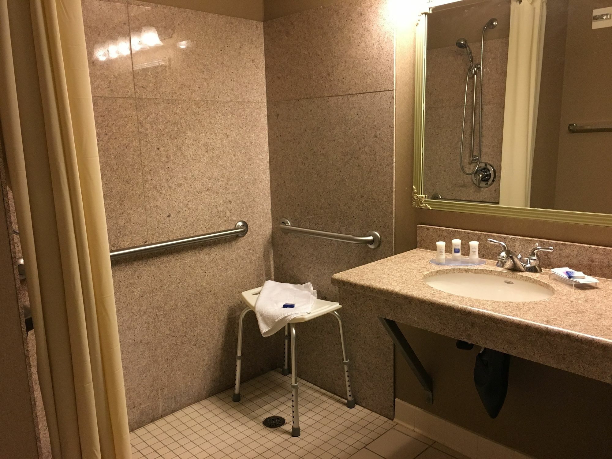 Wingate By Wyndham Coon Rapids Hotel Bagian luar foto